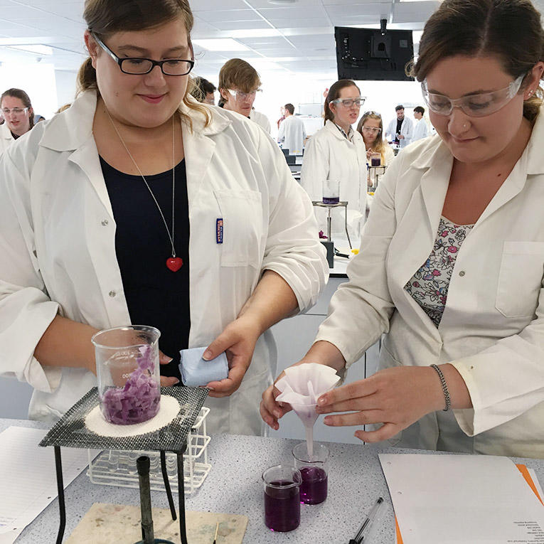 university-worceser-pgce-secondary-chemistry-key-features-2016
