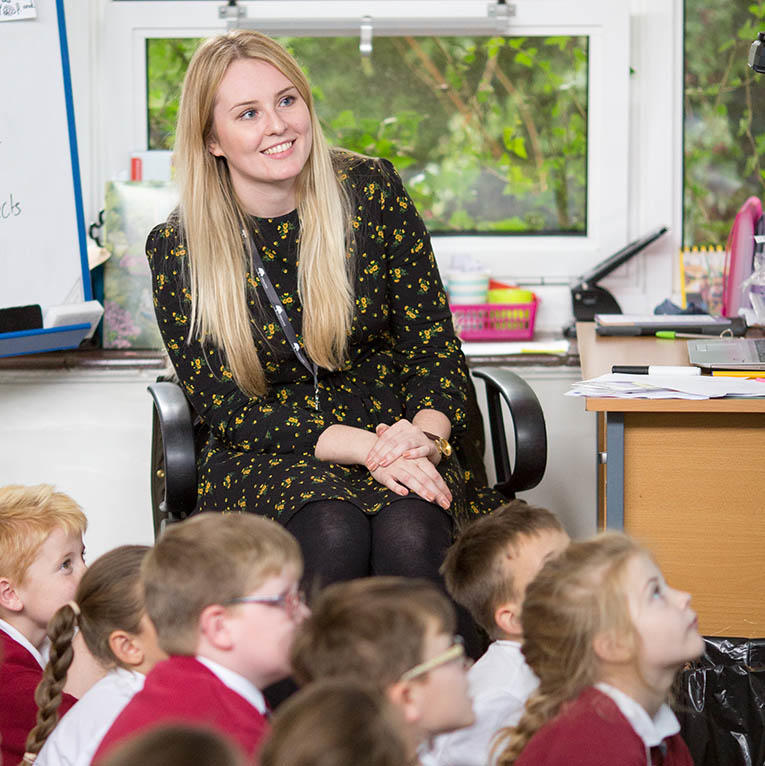 university-of-worcester-primary-teacher-key-features