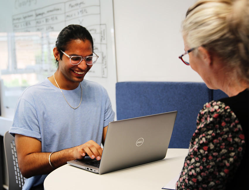 1 to 1 meeting with a student and a staff memeber