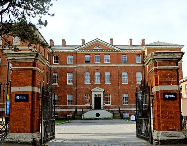 Entrance to University of Worcester city campus