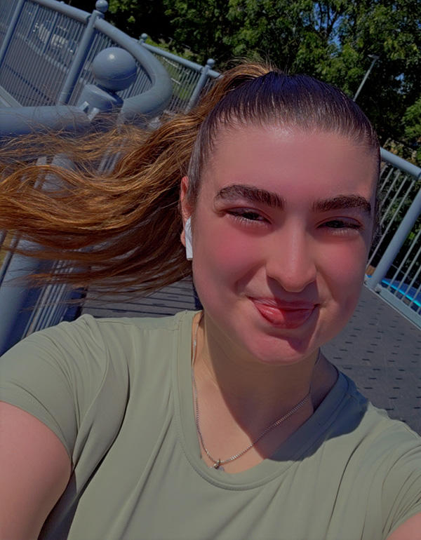UW Izzy Fisher web