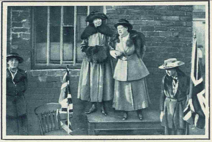 1918 suffragettes photograph