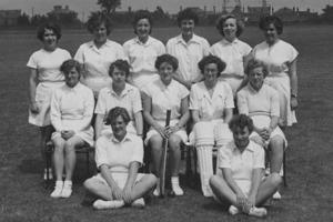 The Worcester Women's cricket team wearing white uniforms in 1953